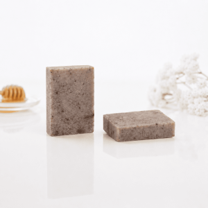 A traditional-inspired African soap with handmade African charcoal and nourishing shea butter.