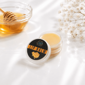 A natural honey-infused lip balm with beeswax to deeply hydrate