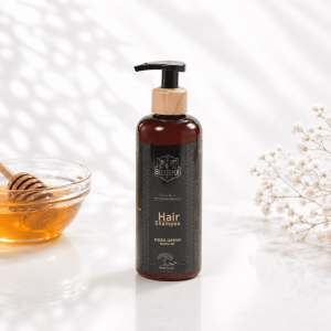 A gentle unisex shampoo that cleanses hair and scalp